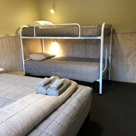 Oamaru Top 10 Holiday Park Esterno foto